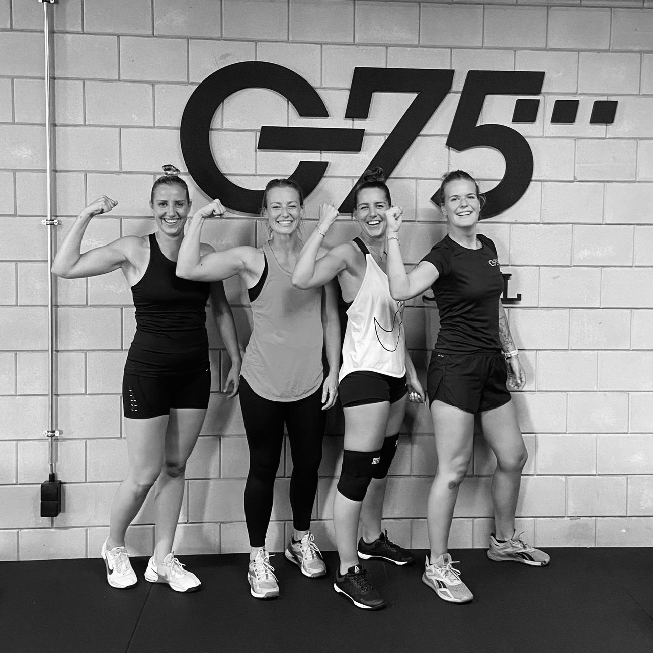 GYM075-001